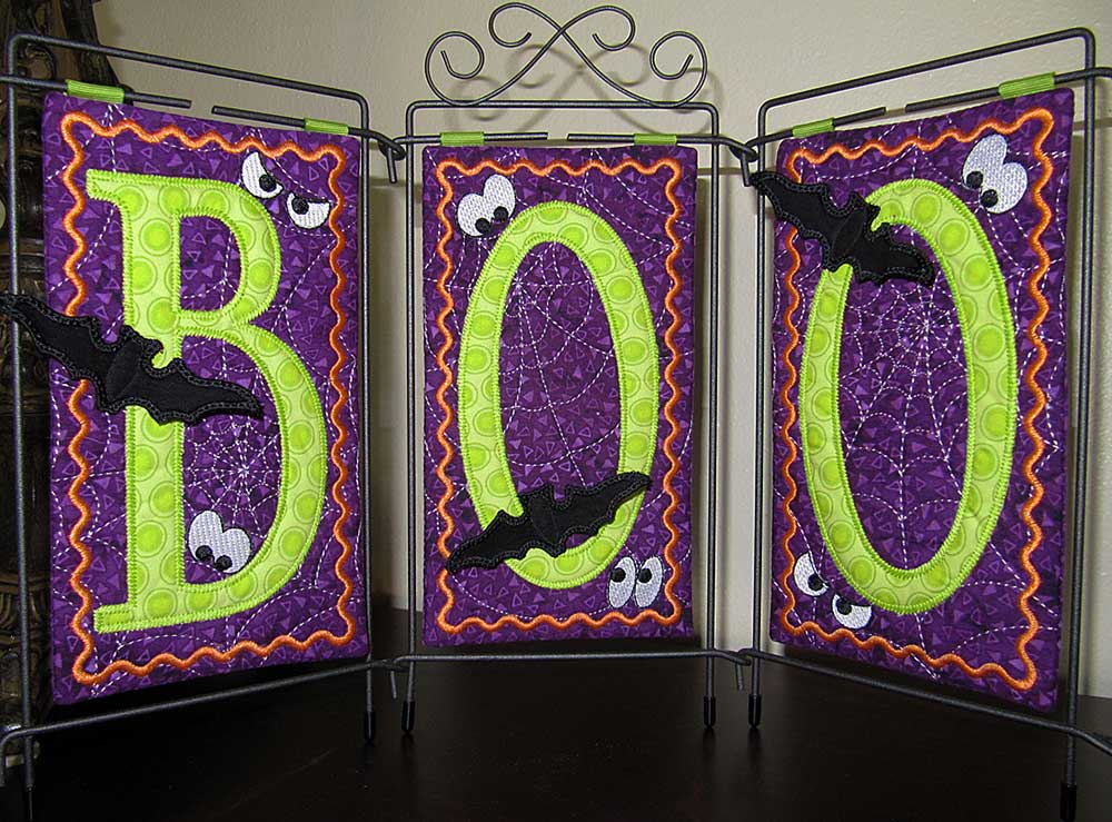 BOO Table Top Display