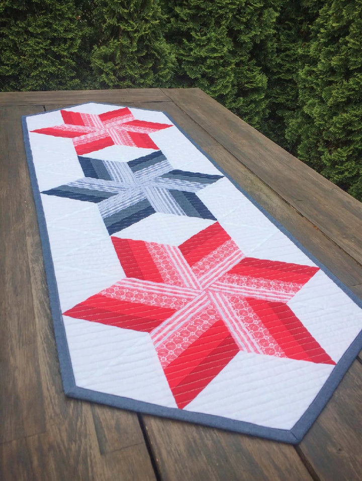 Cut Loose Press Twirl And Spin Table Runner