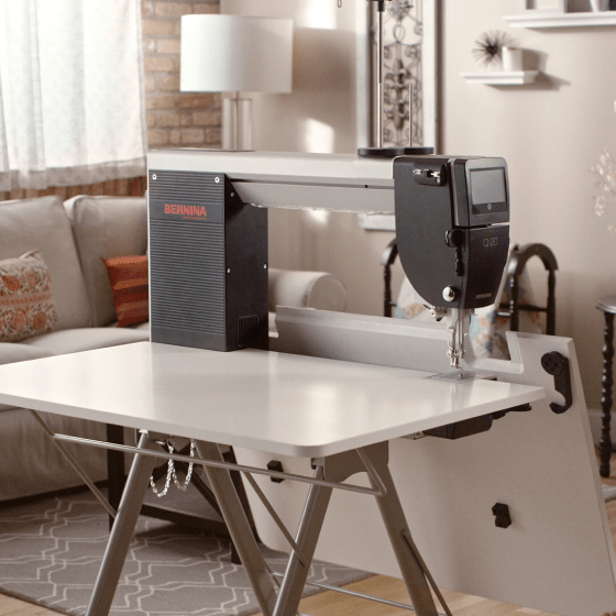 Foldable/Adjustable Table, Q series